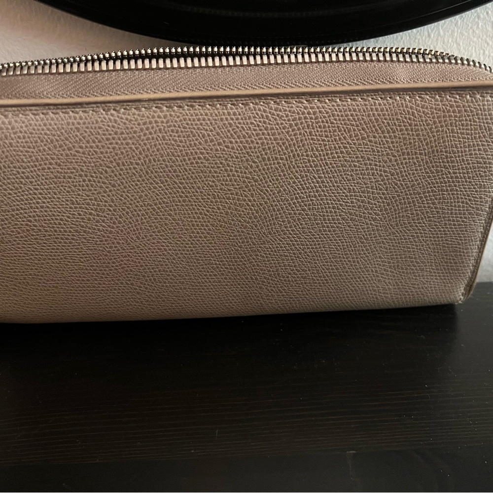 Wallets - Picture 9 of 11